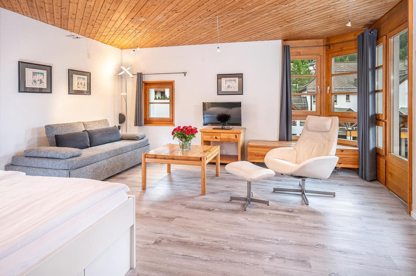 Schweizerhof Ferienwohnungen Lenzerheide 1 Phòng bức ảnh